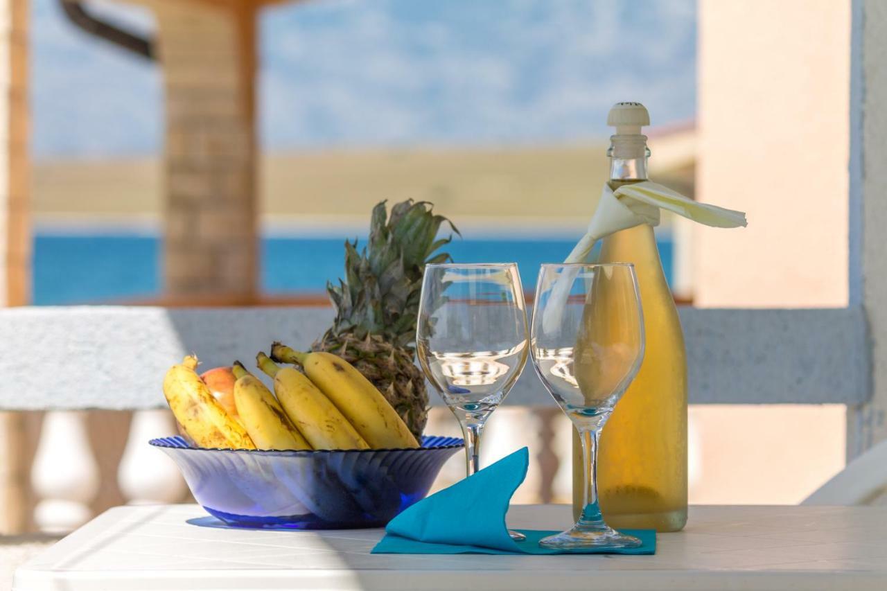 Fisa Apartments Vir Εξωτερικό φωτογραφία