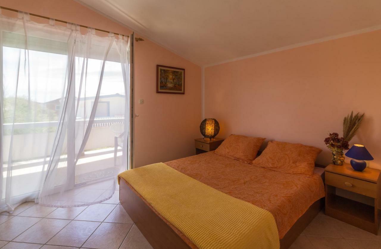 Fisa Apartments Vir Εξωτερικό φωτογραφία
